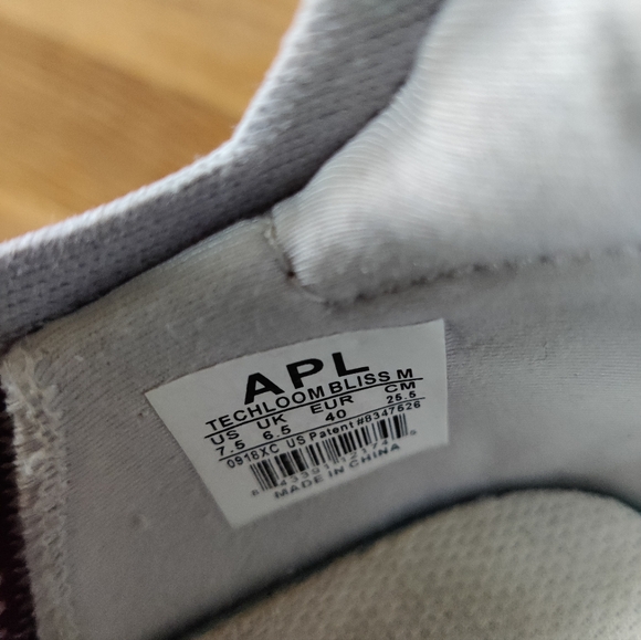 APL Slip-On TechLoom Bliss Unisex Women's size 9 - Picture 10 of 15